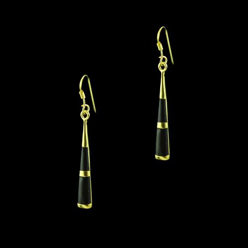 GOLD PLATED HANGING EARRINGS WITH BLACK SPINEL