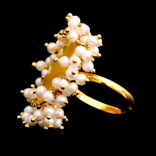 GOLD PLATED MONALISA RING WITH PEARLS