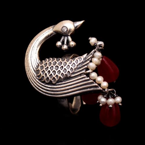 OXIDIZED SILVER RED OYNX AND PEARL PEACOCK RING